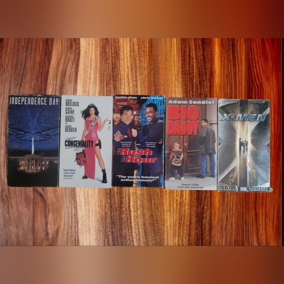 LOT OF 18 VHS MOVIES ~ DRAMA ~ COMEDY ~ SUSPENSE ~ ACTION ~ FAMILY - Picture 3 of 5